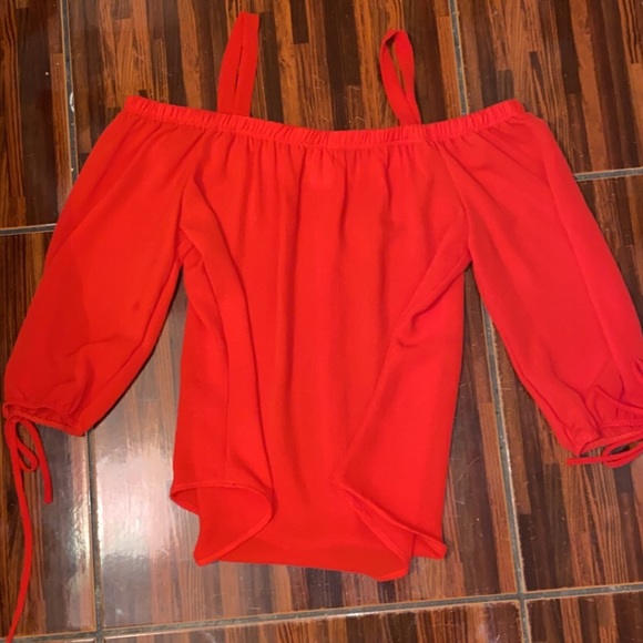 red blouse - Picture 3 of 3